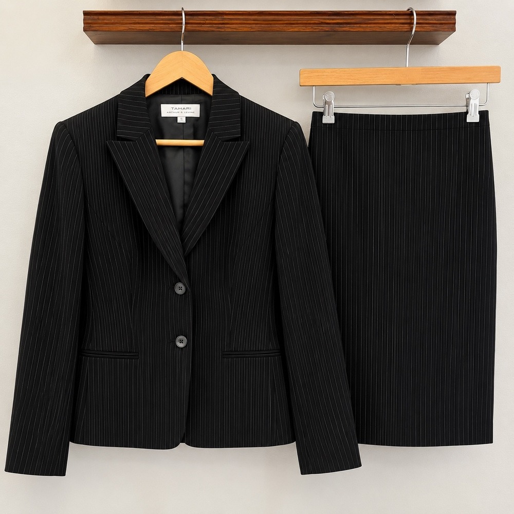 Tahari Arthur S Levine Black Pinstripe Skirt Suit Set 2pc Blazer Size 10 Career